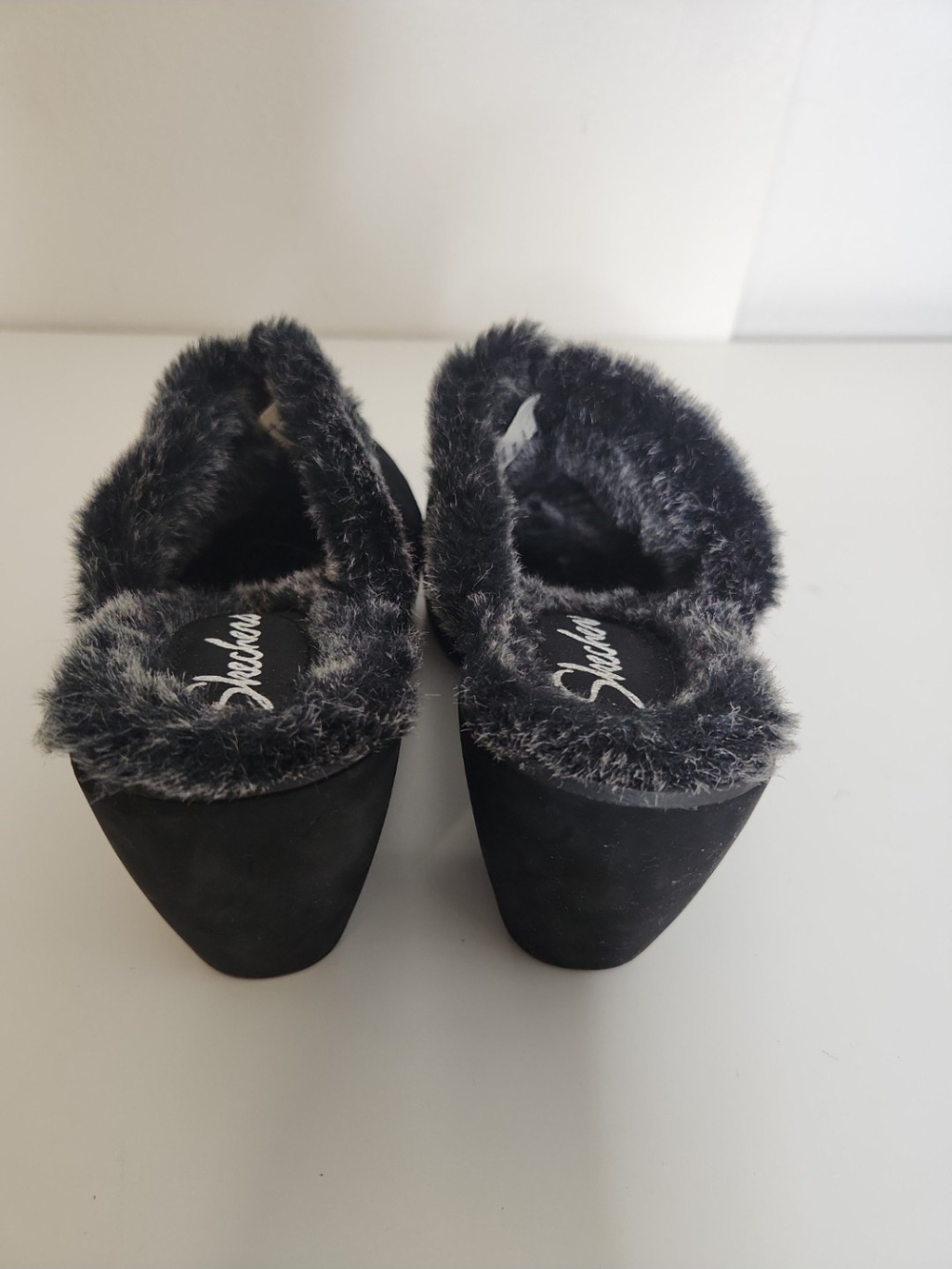Skechers Women’s 8 Black Leather Faux Fur Lined Mule Clogs Block Heel Slip On - Picture 5 of 9
